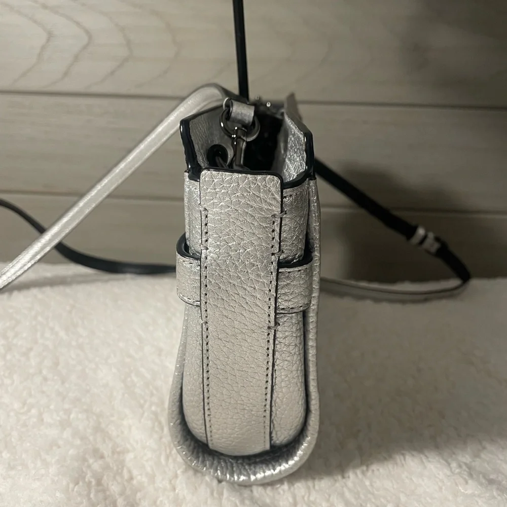 Coach Swagger crossbody in metallic silver - Picture 8 of 8